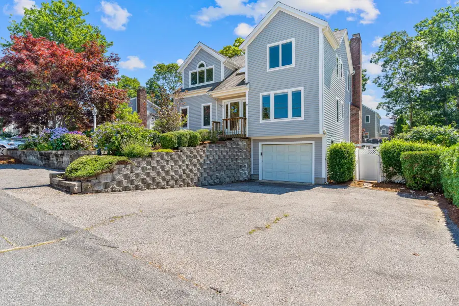 24 Bluff Ave, Mashpee, MA 02649 - #3