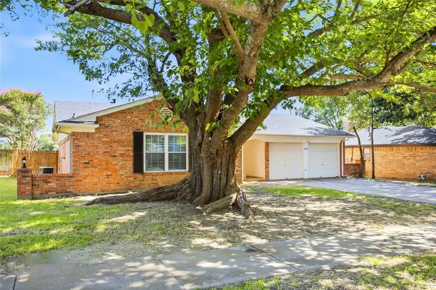 2108 Guinevere Street, Arlington, TX 76014 - #3