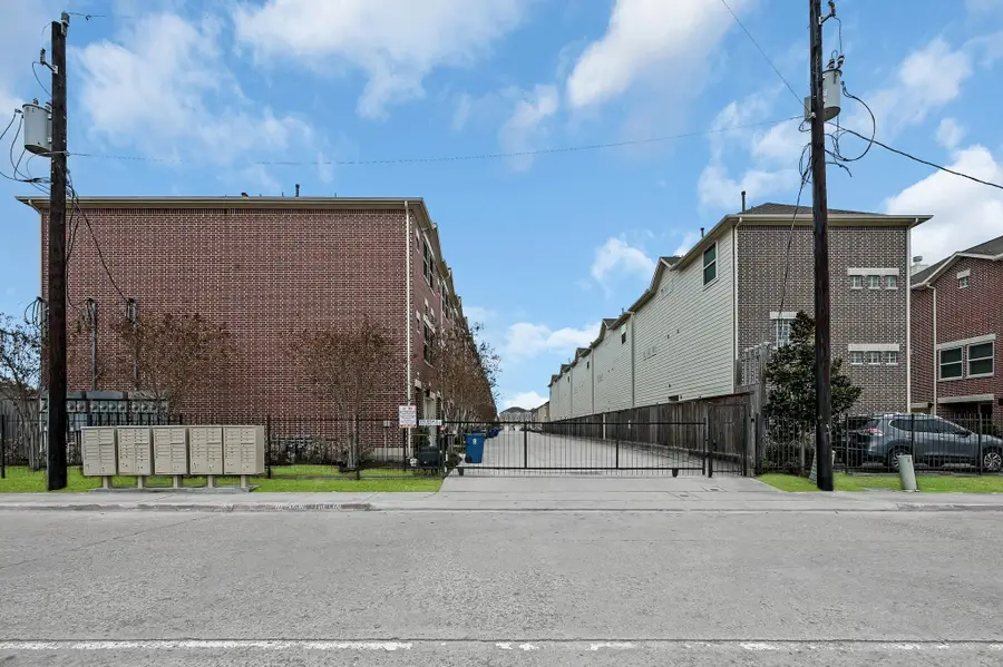 8705 Bryam #301, Houston, TX 77061 - #3