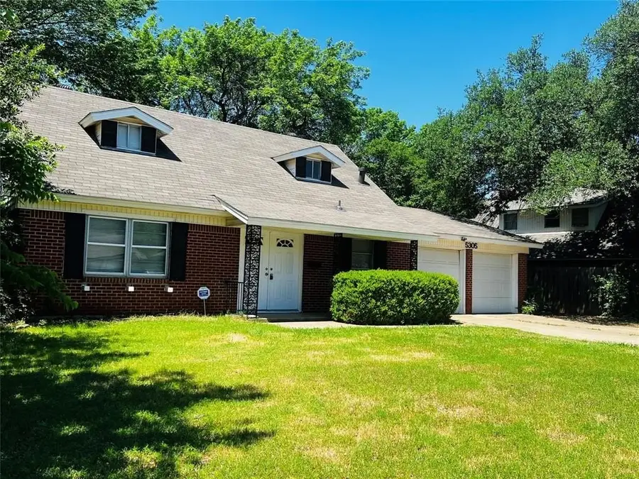 5305 Roberta Drive, North Richland Hills, TX 76180 - Image #2