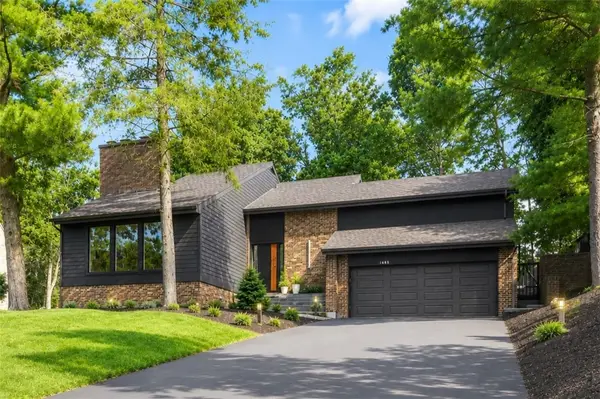 1660 Queens Dr, South Park, PA 15129