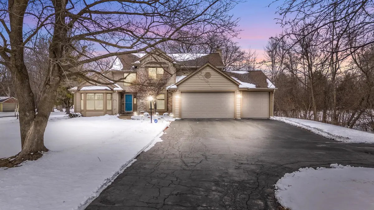 1414 W El Rancho Dr, Mequon, WI 53092 - #1