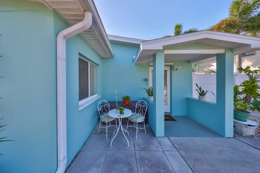 508 129th Ave, Madeira Beach, FL 33708 - #2