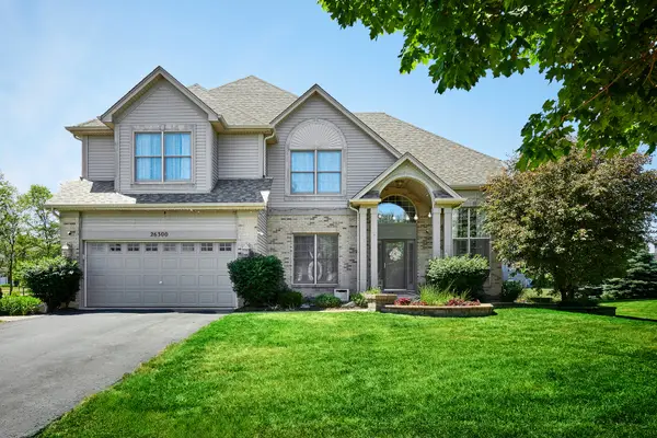 26300 W Chatham Drive, Plainfield, IL 60585