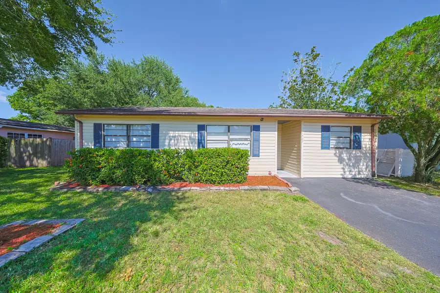 1507 76th Avenue N, Saint Petersburg, FL 33702 - #2