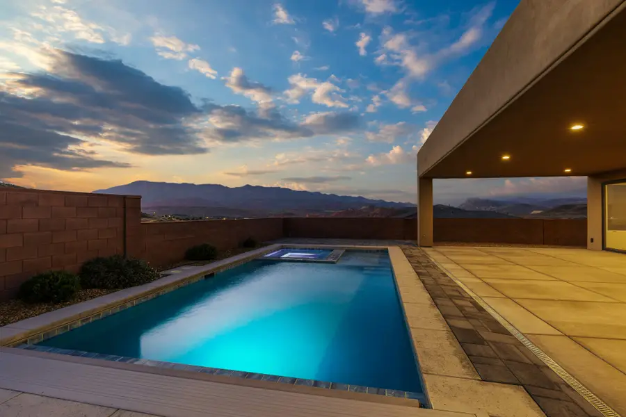 662 S 1800 W, Hurricane, UT 84737 - #2