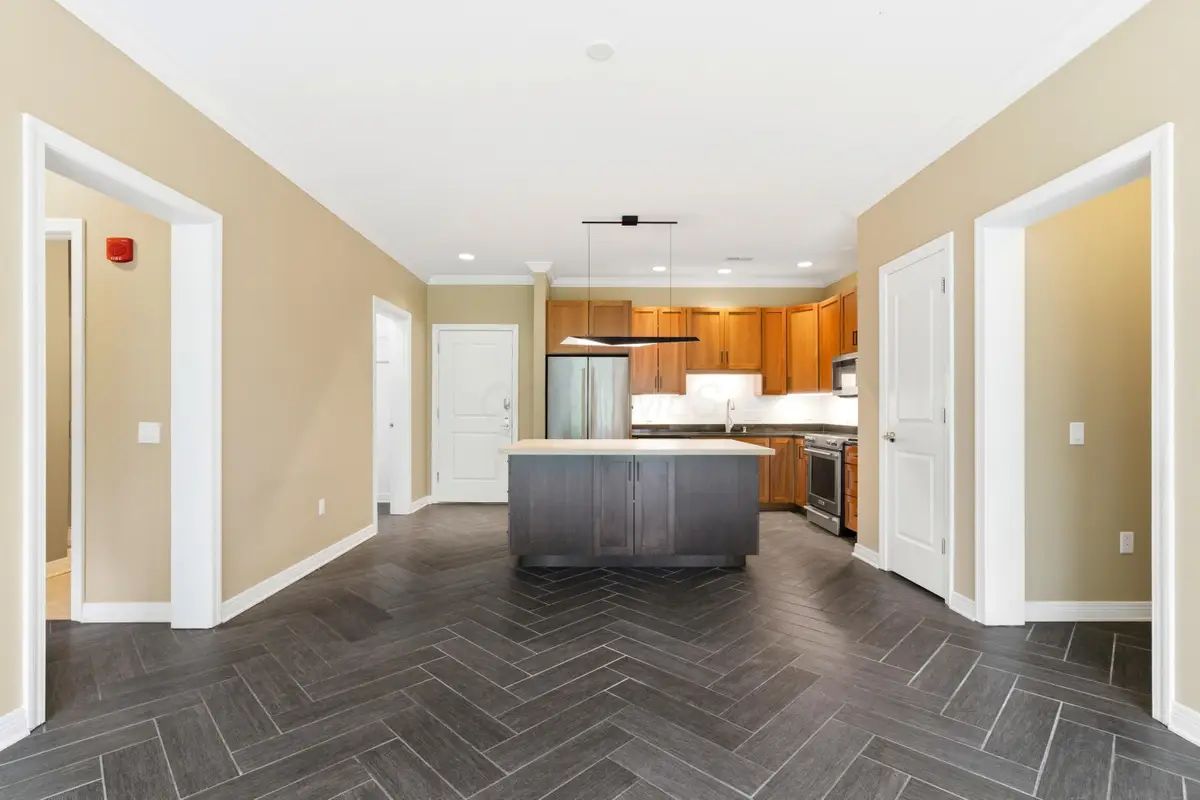 250 Daniel Burnham Square, Columbus, OH 43215 - #1
