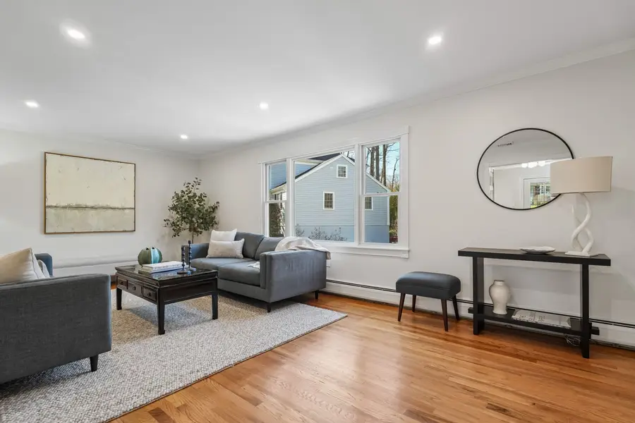 22 Brook Hollow Ln, New Providence, NJ 07974 - #3