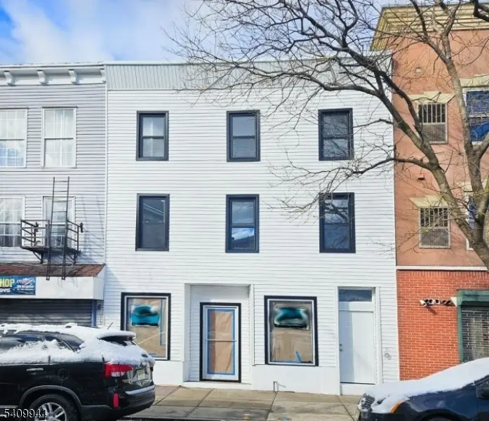 130 1st St , 4, Elizabethport, NJ 07206-1749 - #1