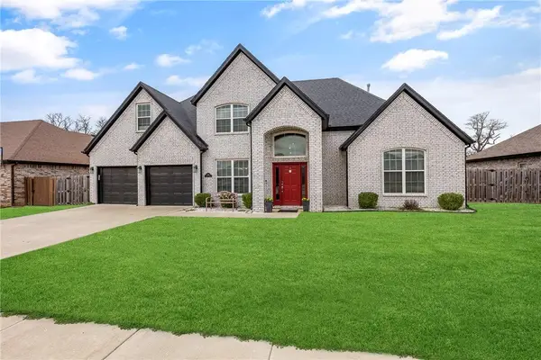 1860 Sunrise Circle, Centerton, AR 72719