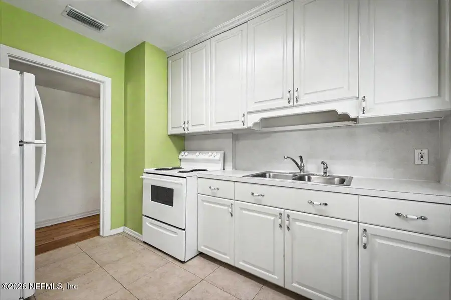4252 Pinewood Avenue, Jacksonville, FL 32207 - #3