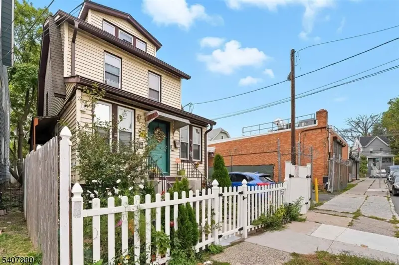 78 Valley Street, Newark, NJ 07106 - Image #3