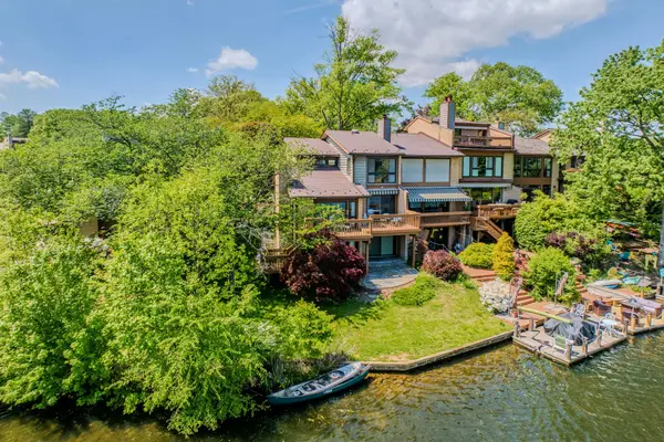 2013 Lakewinds Dr, RESTON, VA 20191