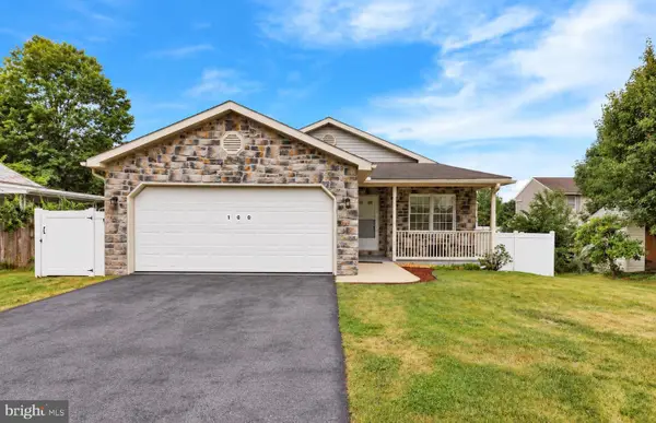 100 N Robeson St, ROBESONIA, PA 19551