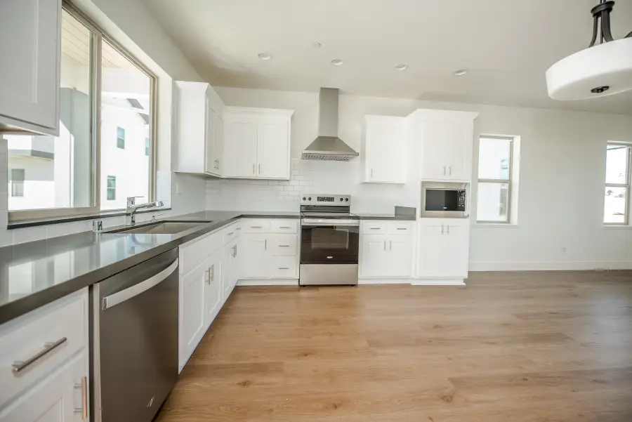 423 Cleveland Street, Woodland, CA 95695 - #3