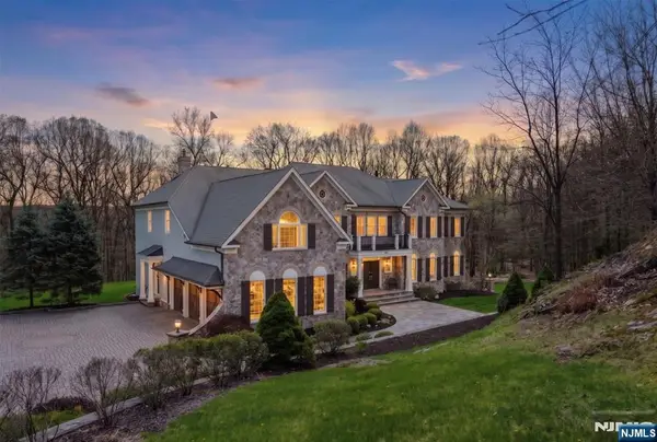 3 Quarterhorse Crossing, Sparta, NJ 07871