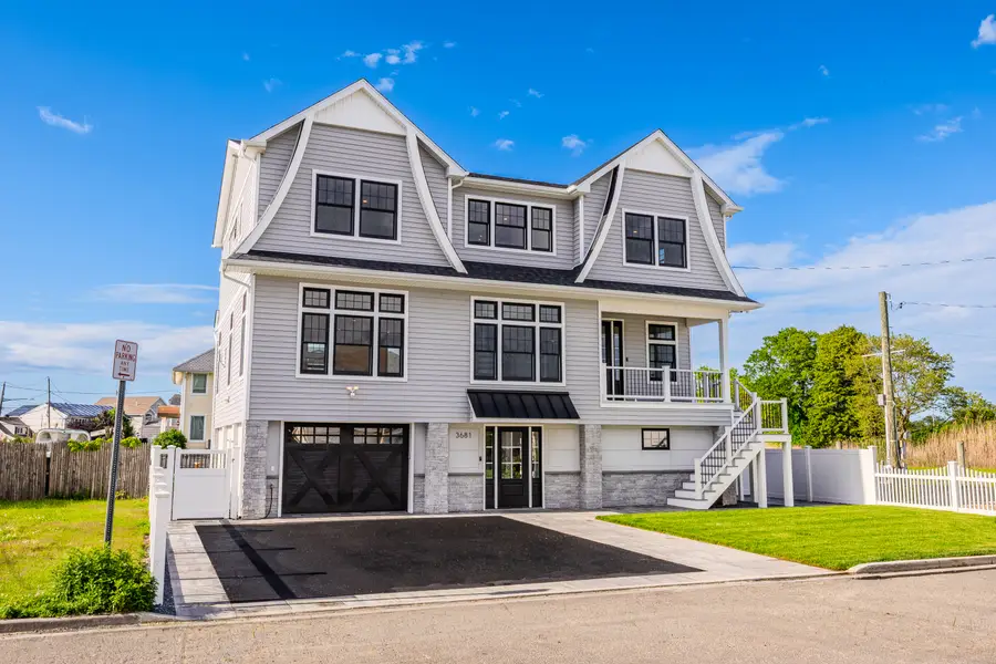 3681 Naomi Street, Seaford, NY 11783 - #2