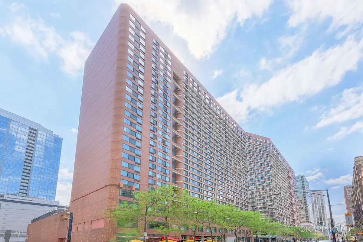 211 E Ohio Street , 724, Chicago, IL 60611 - Image #1