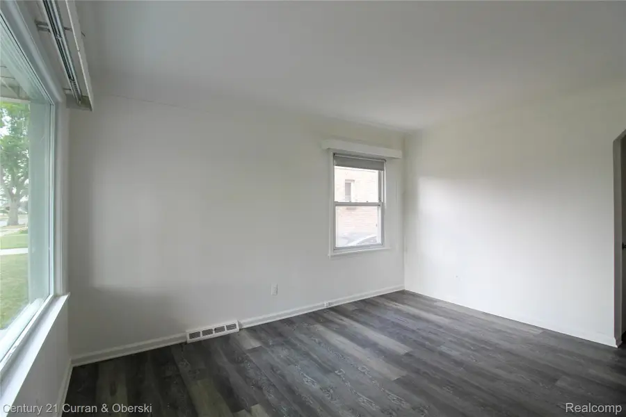6832 Norborne Avenue, Dearborn Heights, MI 48127 - #2