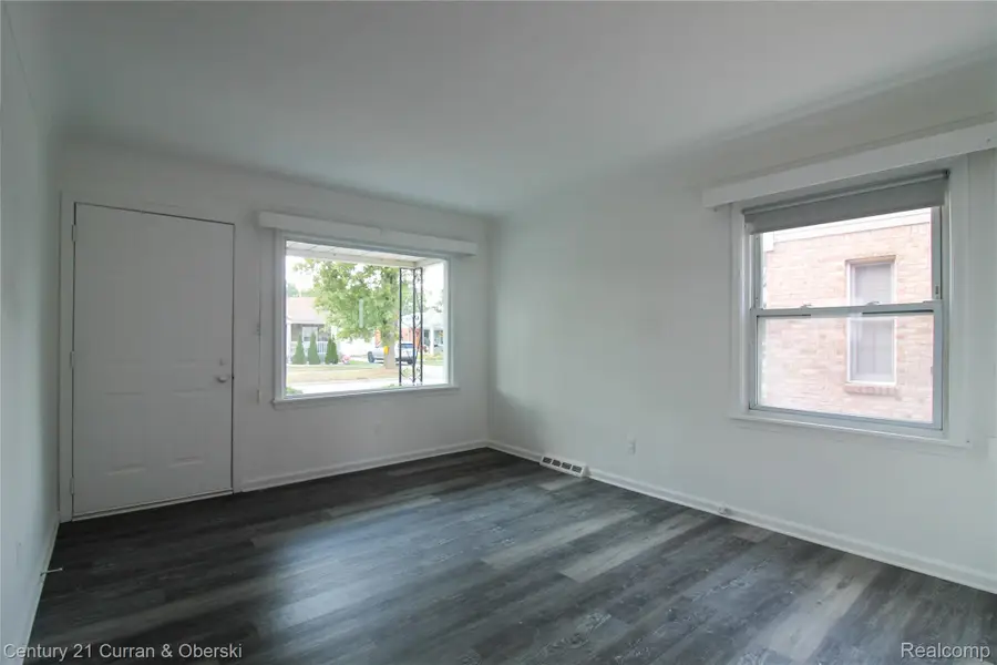 6832 Norborne Avenue, Dearborn Heights, MI 48127 - #3
