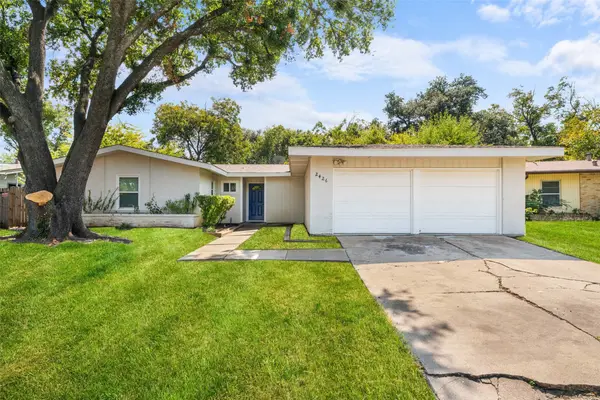 2426 Cloverdale Street, Arlington, TX 76010