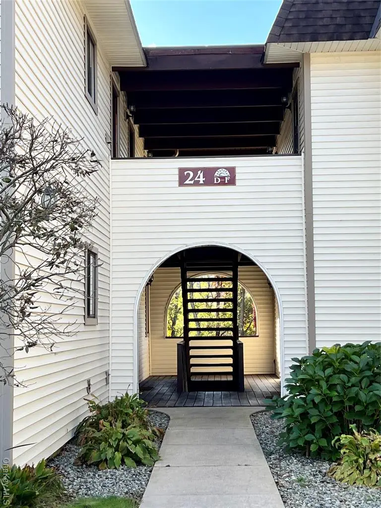 24 Village Park Drive Unit #2F, Fishkill, NY 12524 - #3