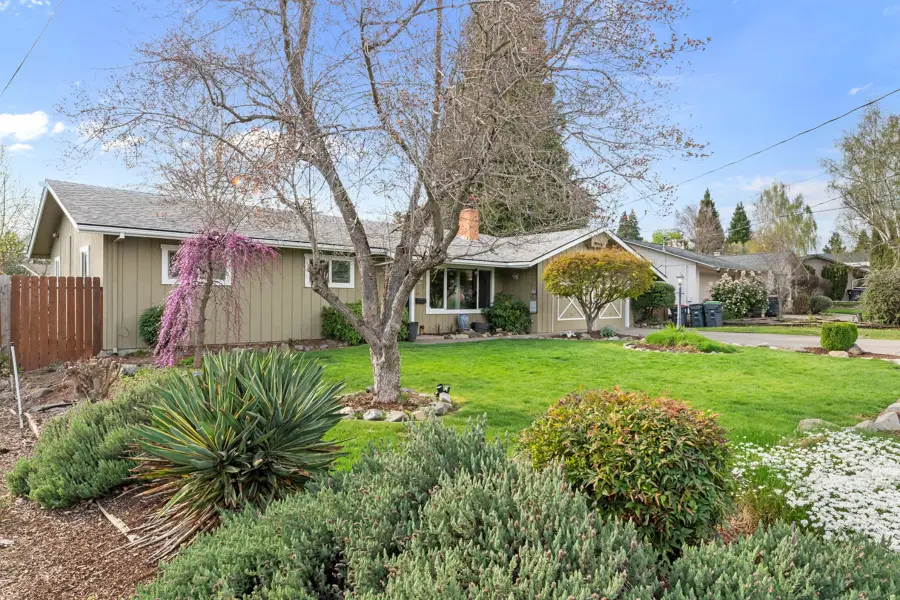 324 Stanley Avenue, Medford, OR 97504 - #3