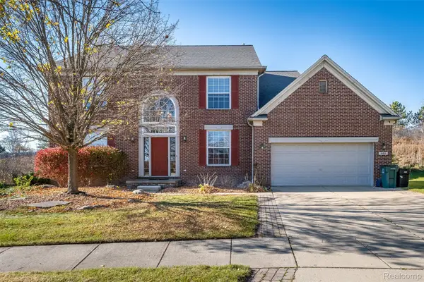 466 Ivy Lane, Troy, MI 48098