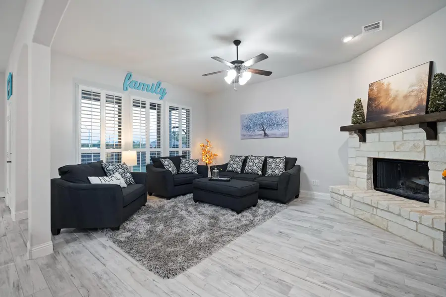 4701 Camp Verde Circle, Sherman, TX 75092 - Image #3