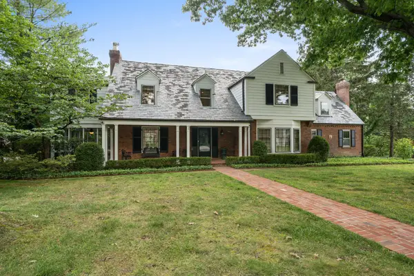66 Briarcliff, Ladue, MO 63124