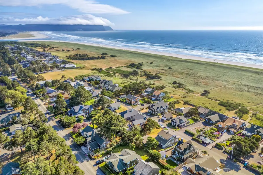 306 N Marion Ave, Gearhart, OR 97138 - #3