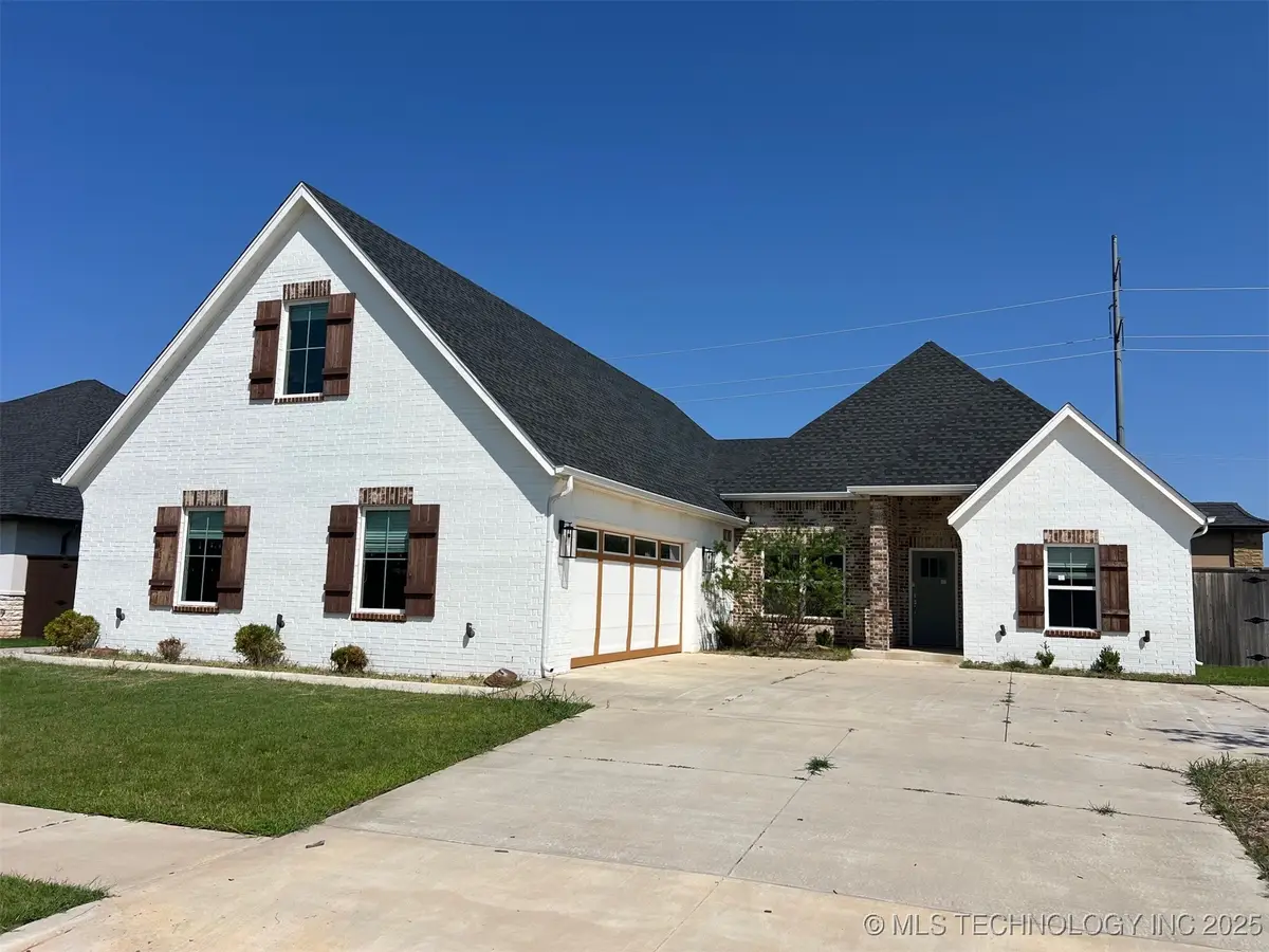 15700 Rockwell Park Lane, Edmond, OK 73013 - Image #1