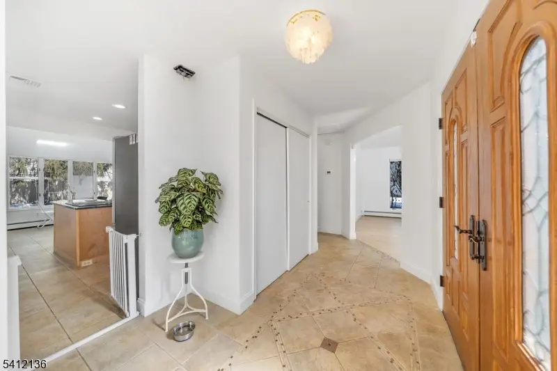 14 Louisa Court, Preakness, NJ 07470 - #3