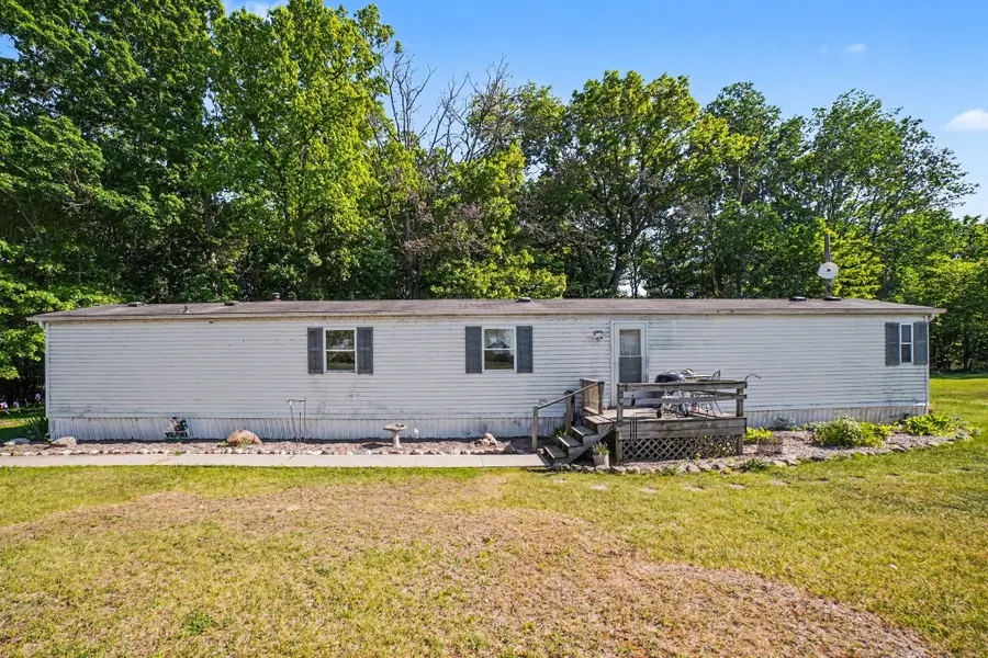 9365 W North County Line, Shepherd, MI 48883 - #2
