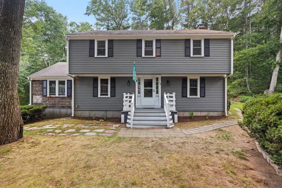 10 Flint Locke Dr, Duxbury, MA 02332 - #2