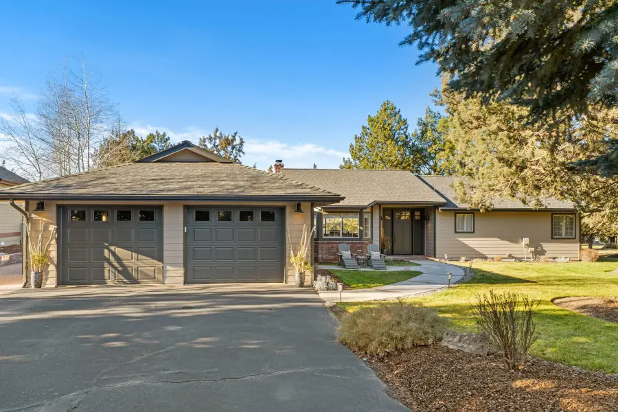 2001 Condor, Redmond, OR 97756 - Image #2