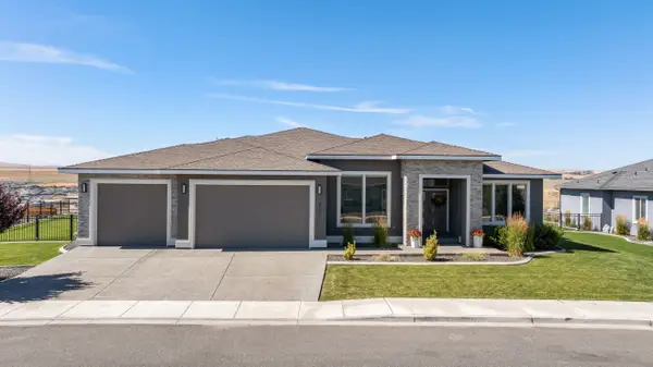 2296 S Belfair Street, Kennewick, WA 99338