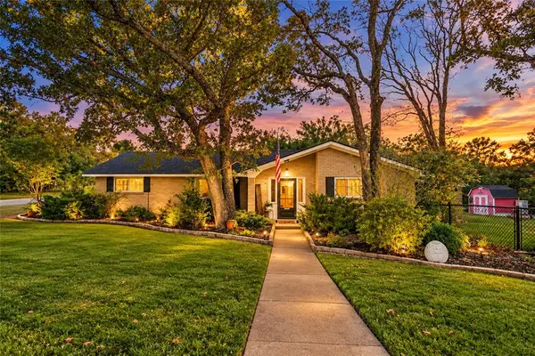 1800 W Hull Street, Denison, TX 75020
