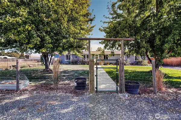 165 Harmon Street, Waitsburg, WA 99361