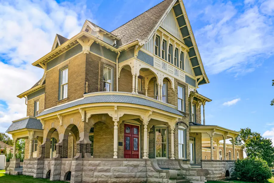 220 St Lawrence Ave, Janesville, WI 53545 - Image #2