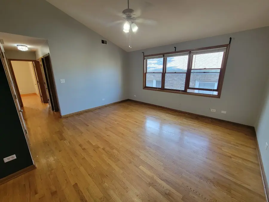 7411 N Claremont Avenue , 2W, Chicago, IL 60645 - #2
