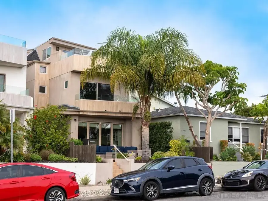 938 Opal, San Diego, CA 92109 - Image #2