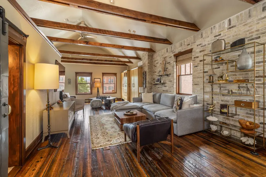 1331 N Dr Martin Luther King Jr Dr, Milwaukee, WI 53212 - #2