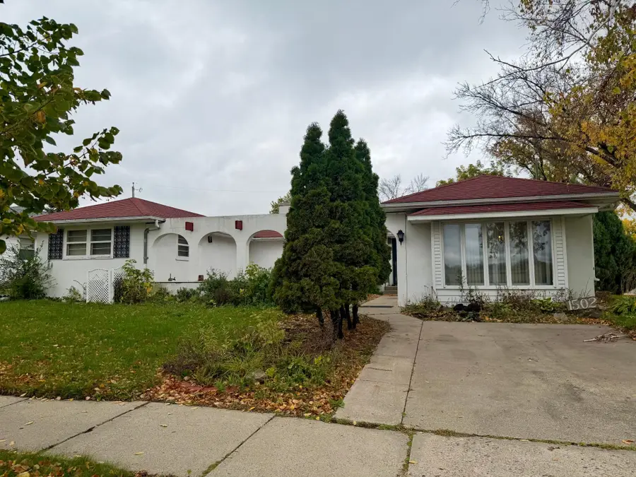 1502 Elm Street N, Fargo, ND 58102 - #2