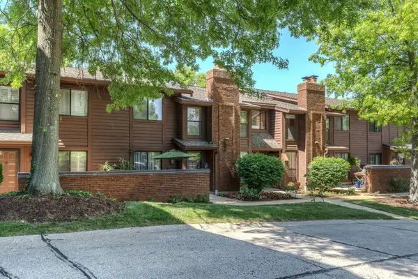 1940 Meadowtree Lane #1, Kirkwood, MO 63122