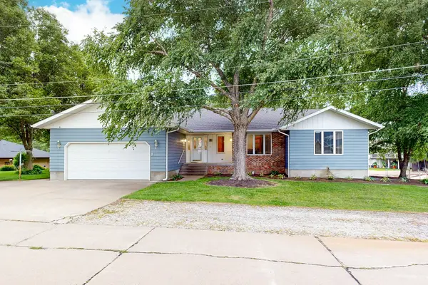 9 Driftwood Drive, Columbus, NE 68601
