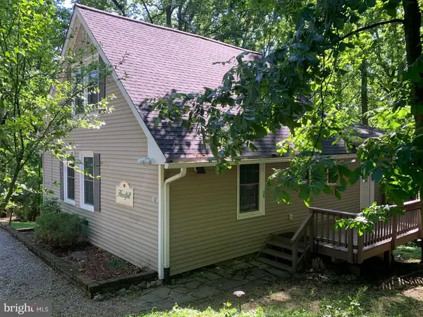 132 Pinecrest Ln, Bluemont, VA 20135