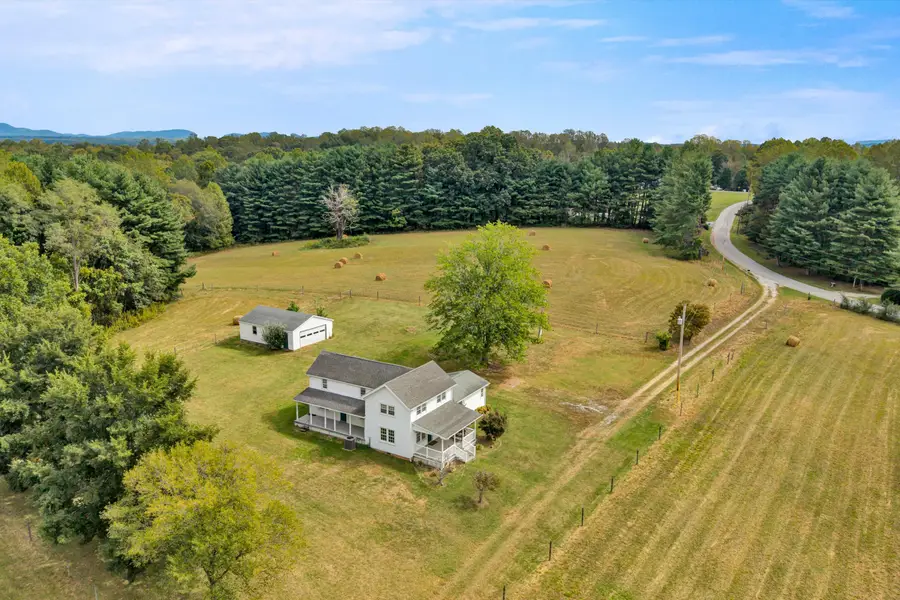 202 Chestnut Lane, Amherst, VA 24521 - #3