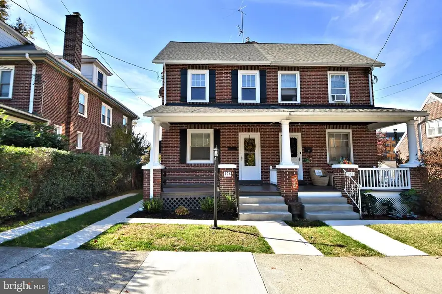 126 Starr St, Phoenixville, PA 19460 - #2