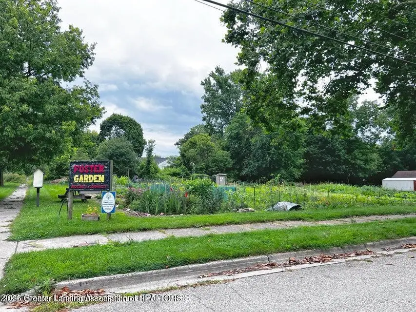426 S Francis Avenue, Lansing, MI 48912 - Image #3